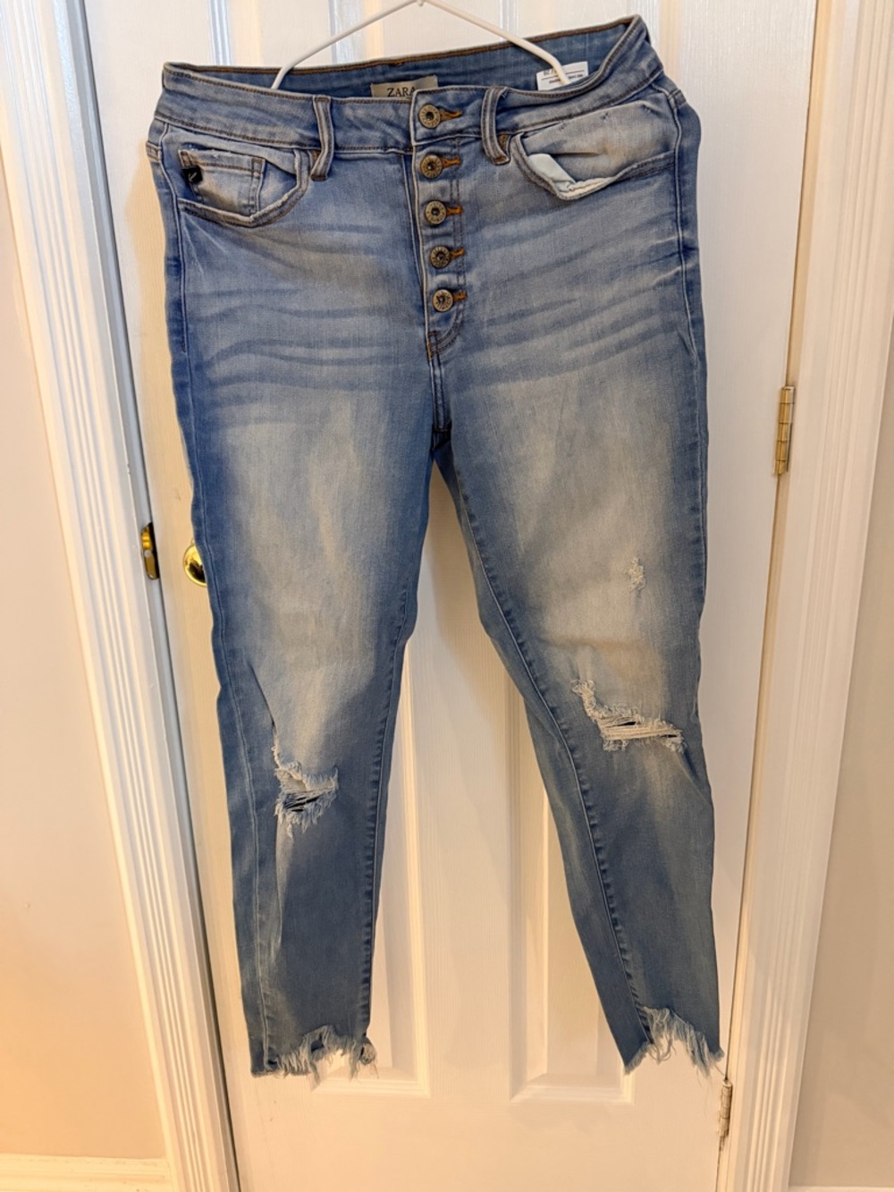Zara Light Wash Distressed Ankle Jeans